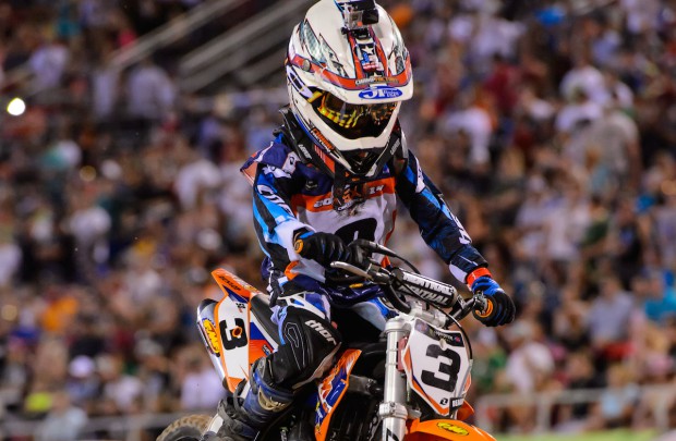 Julian gagne à Vegas avec plus de 8 secondes d'avance. © KTM